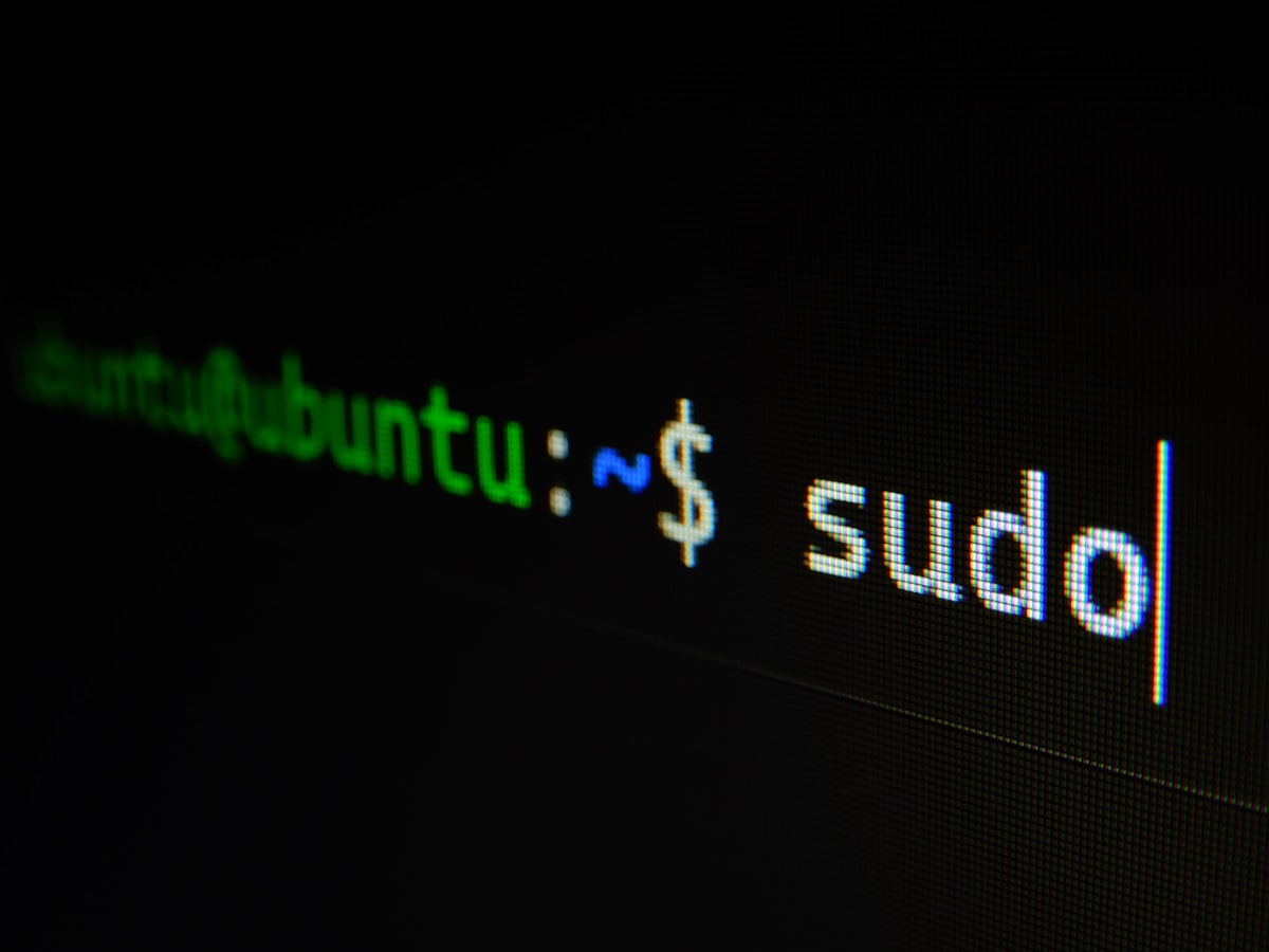 Cover Image for Gemini CLI Crosses 100K GitHub Stars: Google's Terminal AI Agent Goes Mainstream